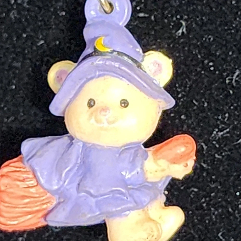 Vintage Russ Berrie Halloween Witch Teddy Bear Dangle Earrings Purple Gold Tone